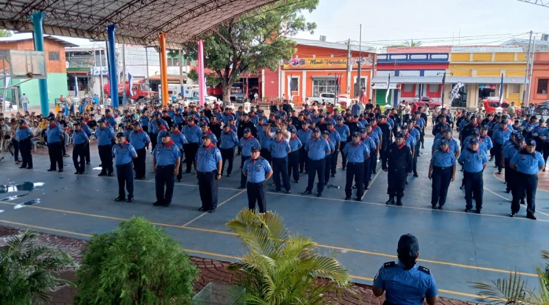 46 aniversario, ascensos en grado policial, chinandega, nicaragua, policia de nicaragua, 129 oficiales nuevos