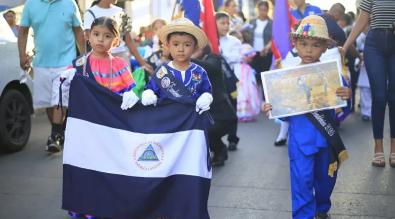 Granada, desfile escolar, fiestas patrias,