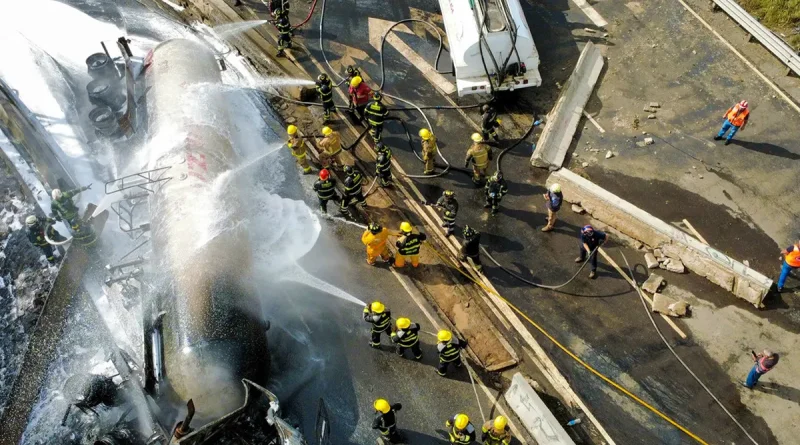 México, explosión, desmienten, muerte, abuelita heroína, pipa de gas, accidente, reporte, víctimas,