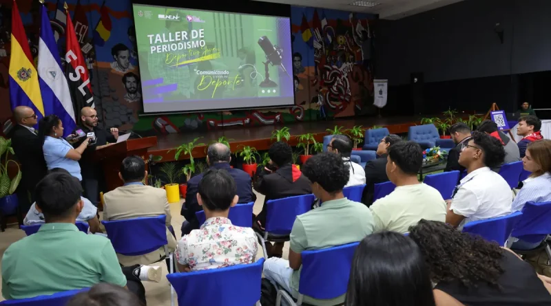 Taller de Periodismo Deportivo Joven, Comunicando a través del deporte, estudiantes, auditorio, UNAN-Managua, estudiantes, desarrollo del deporte, periodismo deportivo, comunicadores,