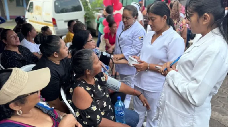 feria de salud, granada, familias, feria neurocirugía,