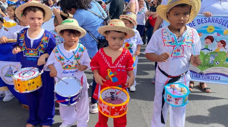 Día Nacional de Huipil, Matagalpa, desfile, niños,
