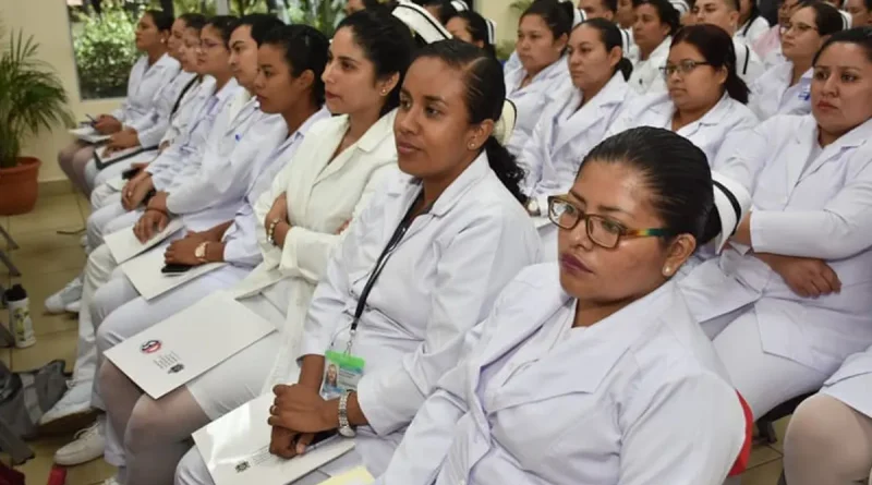 temas perinatales, Nicaragua, enfermeras, simposio de enfermería perinatal, atención a embarazadas, salud materno infantil, Rosario Murillo,