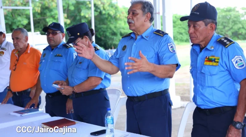 policia de nicaragua, bomberos unidos, comerciantes, charlas, tramos de pólvora,