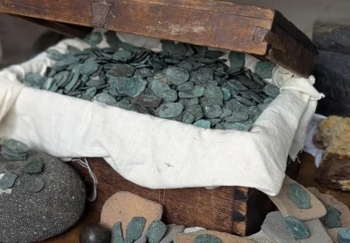 descubren, tesoro millonario, naufragio español, recuperan, monedas,