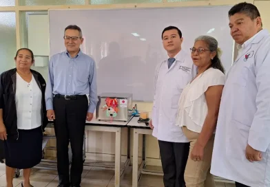 hospital de Boaco, embajador de Japón, equipo, salud, atención, limpiador ultrasónico,