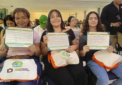 Estudiantes, UNA, reconocimiento, reconoció, excelencia académica, deporte, arte,
