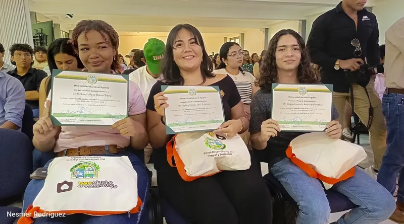 Estudiantes, UNA, reconocimiento, reconoció, excelencia académica, deporte, arte,