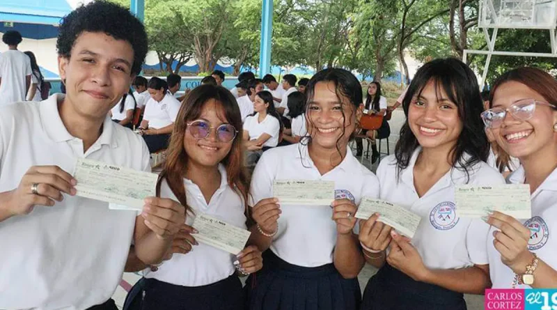 Nicaragua, estudiantes, bono presidencial