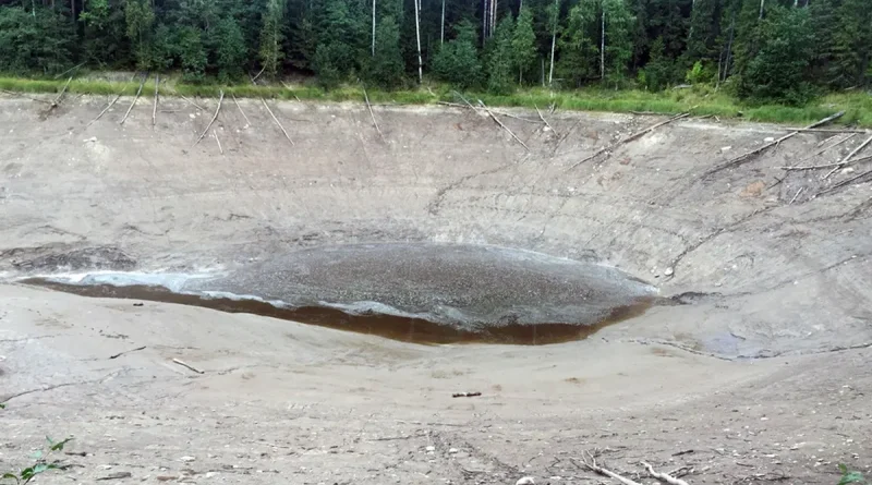 Lago Shimózero, Rusia, fenomeno natural, lago desaparece, desaparece un lago, fosa negra,