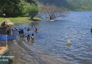 nicaragua, laguna de xiloa, xiloa, familias, fin de semana,