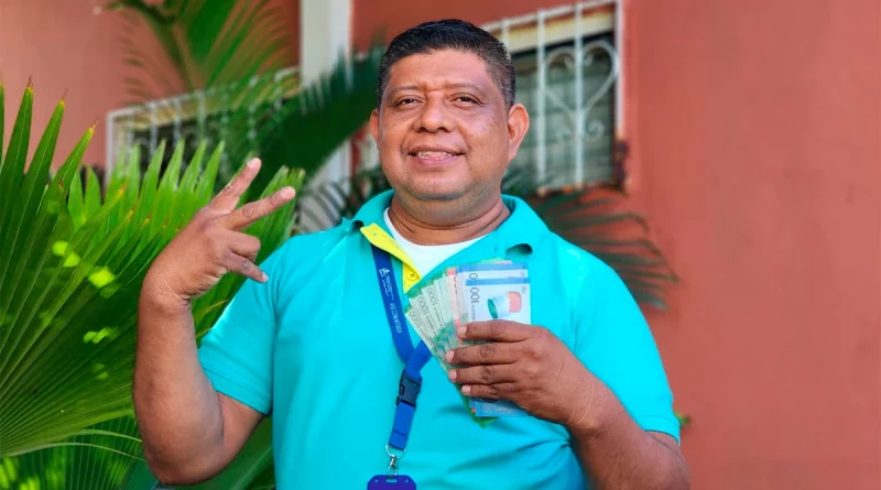 trabajadores públicos, pago adelantado, noviembre, aumento salarial