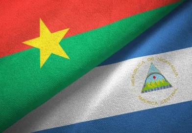 revista en vivo, 15 de octubre de 2025, alberto mora, arlen hernández, luis andino, Burkina Faso, Ghana, Togo, Níger, Benín, thomas sankara, relaciones bilaterales con nicaragua