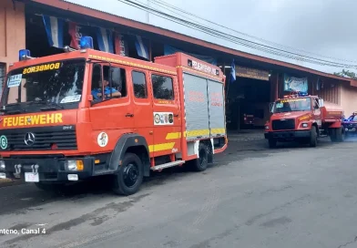 bomberos, camiones, Estación de Bomberos, salen, camiones de emergencia, Masachapa, San Rafael del Sur,