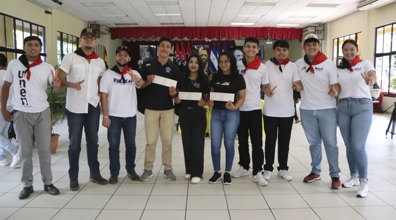 universitarios, unan cur matagalpa, matagalpa, becas para el pueblo, nicaragua