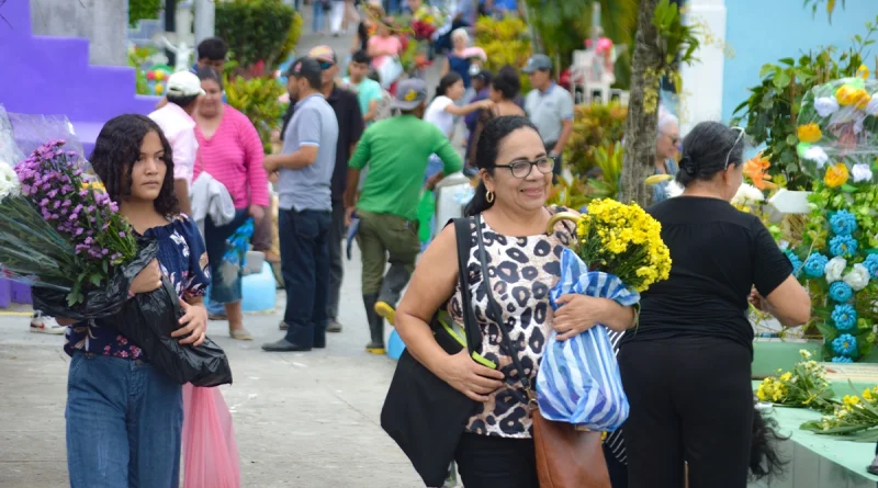 nicaragua, boaco, dia de los fieles difuntos, familias,