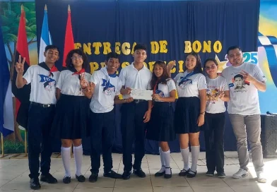 bono a bachilleres, bono presidencial 2025, managua, colegio otto de la rocha, mined, nicaragua