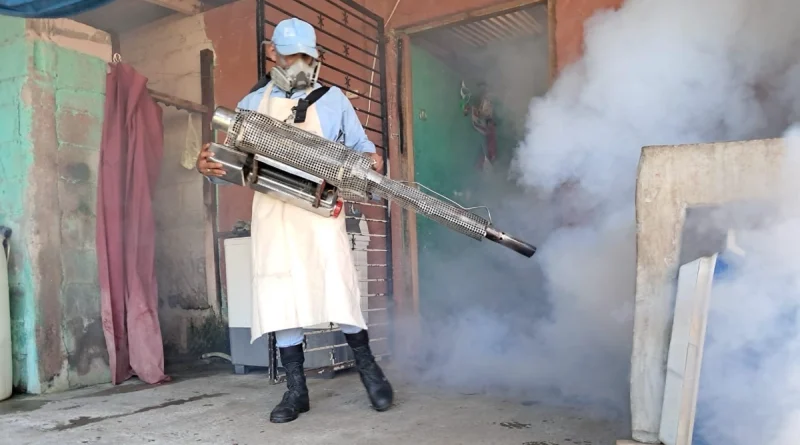 jornada de fumigación, reparto segovia, distrito seis de managua, managua, nicaragua, brigadistas de salud, minsa nicaragua