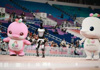 robot humanoide, viral, china, rt en español, Xiyangyang, Lerongrong, giros de cabeza