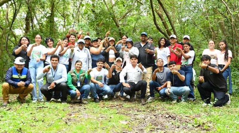 marena, nicaragua, masaya, liberación de iguanas verdes, jóvenes ambientalistas
