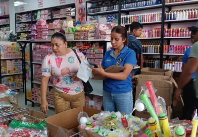 nicaragua, mercado oriental, compradores, navidad, managua, compras,