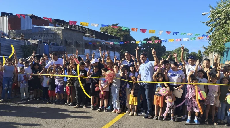 managua, calles para el pueblo, barrio 30 e mayo,