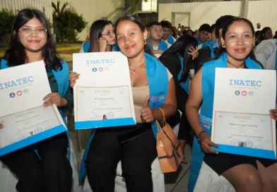 gaspar garcia laviana, managua, nicaragua, inatec, centro cultural jose coronel urtecho, promocion 2025