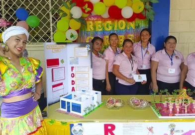Feria Científica de Emprendimiento, MINED, emprendedores, trabajadores del estado, bachillerato comunitario, innovación, educación,