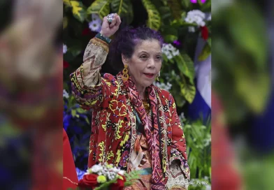 nicaragua, copresidenta de nicaragua, rosario murillo, compañera rosario, ejercito de nicaragua, graduacion,