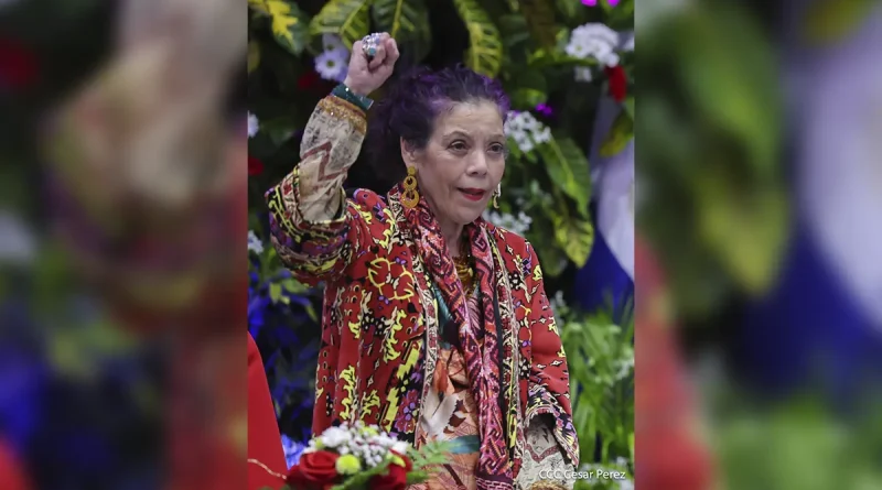 nicaragua, copresidenta de nicaragua, rosario murillo, compañera rosario, ejercito de nicaragua, graduacion,