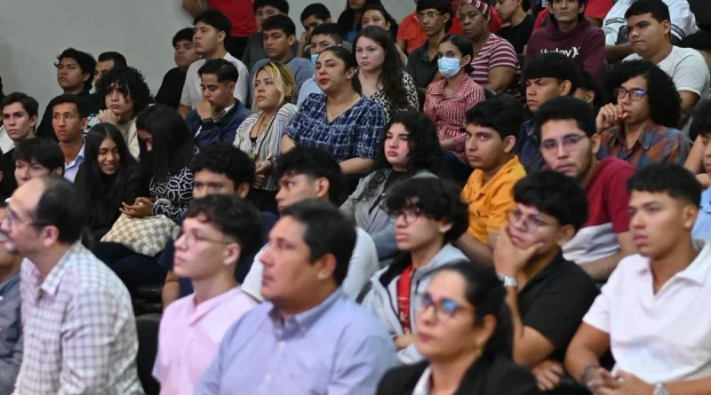 universidad de managua, managua, Nicaragua, gobierno sandinista, encuentro de comunicación.