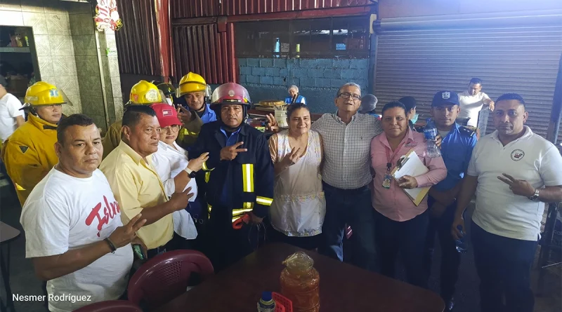 bomberos de nicaragua, mercado israel lewites, managua, inspección bomberil, comedores del mercado, gas, incendios, prevención de incendios, normas preventivas, nicaragua