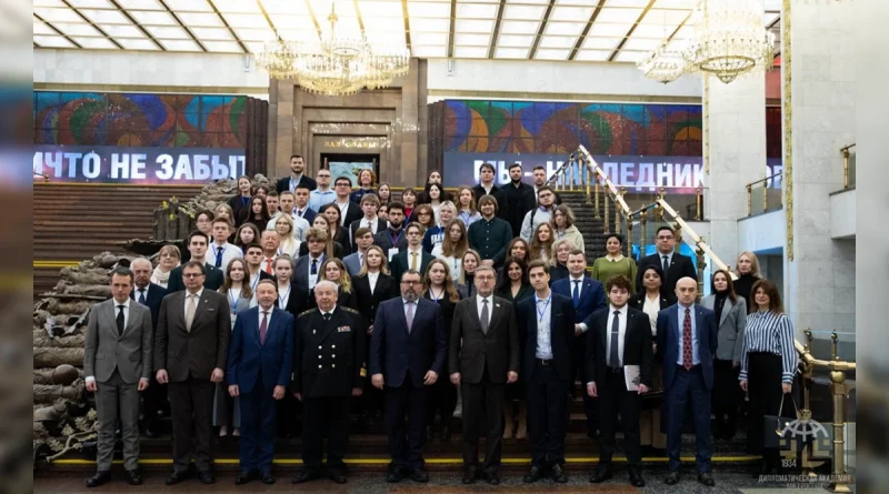 moscu, jovenes diplomaticos, dialogo, paz,