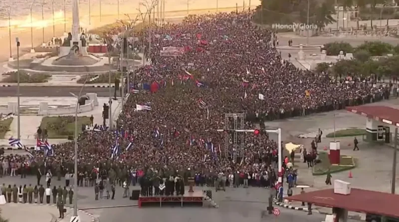 Cubanos, Cuba, congregan, caminan, presidente Diaz-Canel, Díaz-Canel, despiden, combatientes, Estados Unidos,