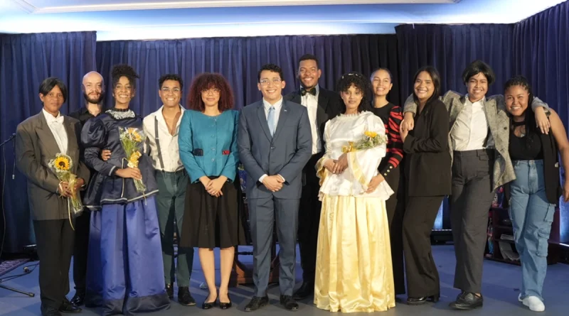 rubén darío, nicaragua, poesía, cultura, arte, teatro, homenaje, república dominicana, poeta, paz, embajada de nicaragua, 159 aniversario del natalicio