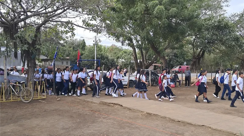 nicaragua, managua, tipitapa, secundaria a distancia en el campo, educacion,