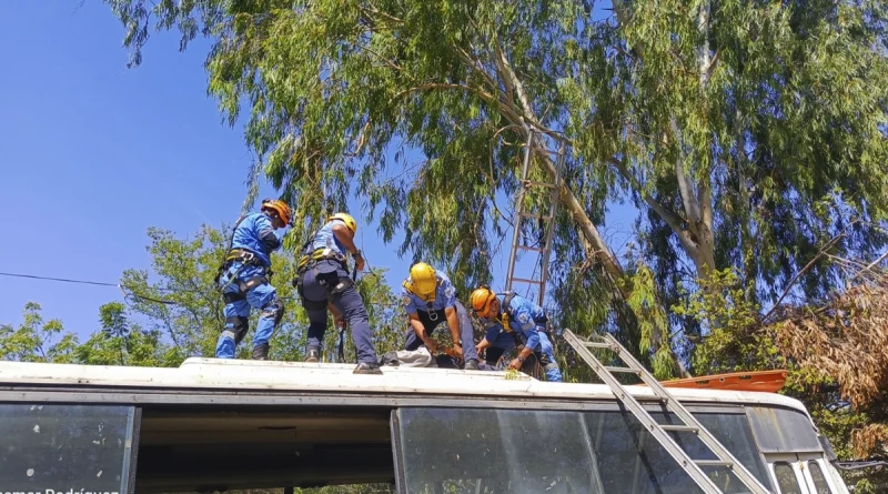 bomberos unidos de nicaragua, ministeiro del interior, seguridad ciudadana, ejercicio de rescate en alturas,