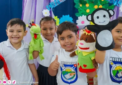 Colegio República de Cuba, Managua, niños, títeres, MINED, Festival de títeres,