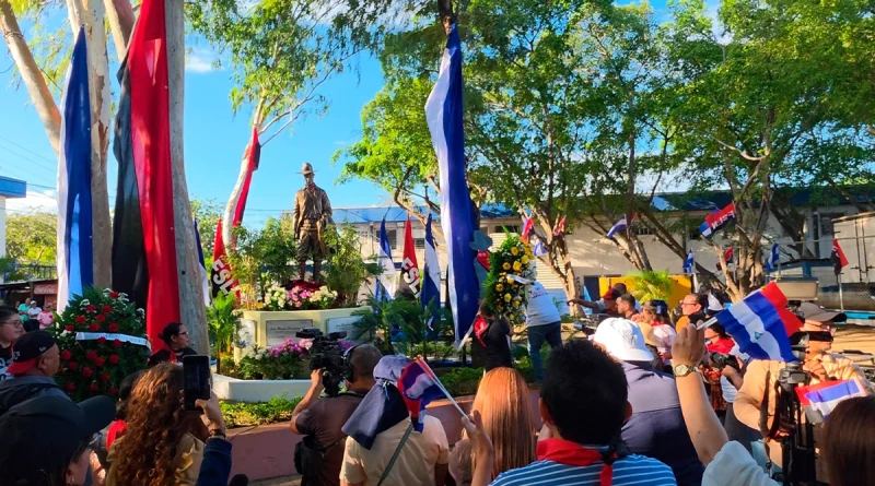 general sandino, monumento general sandino, centro cívico del mined, juventud sandinista 19 de julio, mined en managua, fes, alexa reyes, plaza sandino, soberanía nicaragüense, 92 aniversario del paso a la inmortalidad, nicaragua