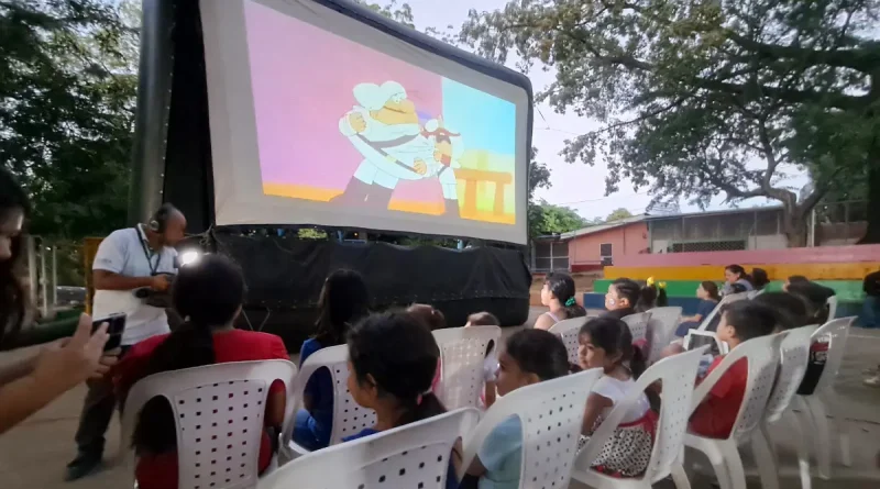 cine movil infantil, juventud sandinista, san judas managua, recreacion infantil nicaragua, cinemateca nacional, convivencia comunitaria, niñez nicaraguense