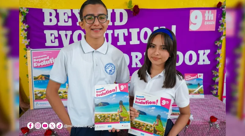 MINED, libro de ingles, estudiantes, entrega, reciben, noveno grado, Nicaragua,