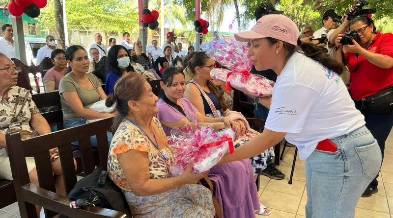promotoria solidaria, centro de radioterapia, obsequios,