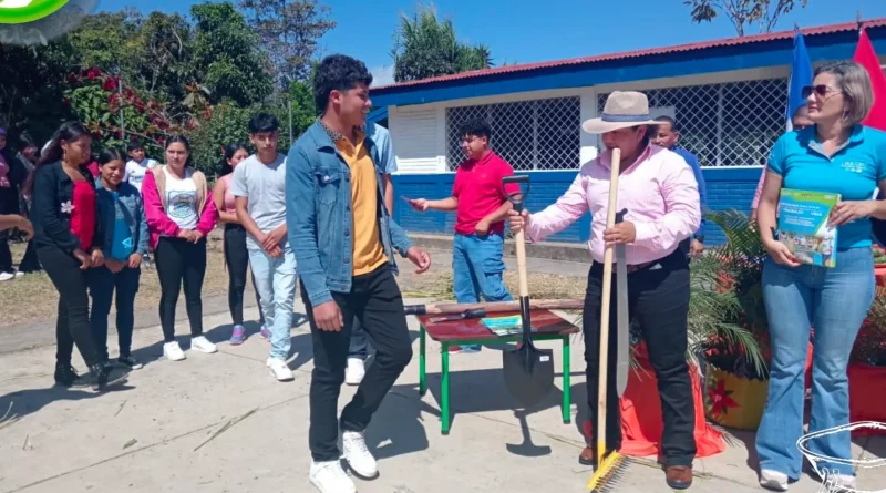 inatec, mined, nicaragua, estudiantes rurales, vocacion productiva,