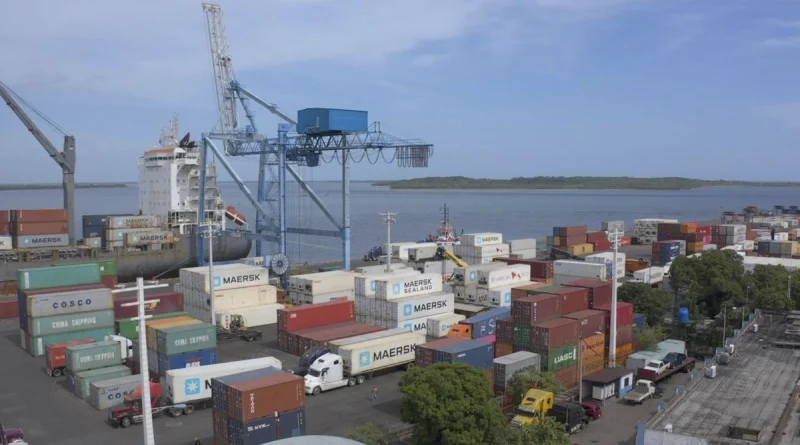 puertos de nicaragua, epn, 14 buques internacionales, puerto corinto, importaciones y exportaciones, 170 mil toneladas métricas, contenedores de comercio exterior, exportaciones nicaragüenses, puerto sandino, actividad marítima nacional