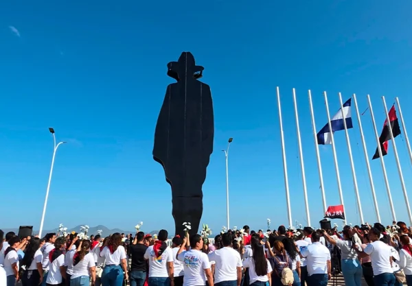 general sandino, loma de tiscapa, managua, juventud sandinista en managua, héroe nacional, legado de dignidad, defensa de la patria, actividades patrióticas, compromiso revolucionario, nicaragua