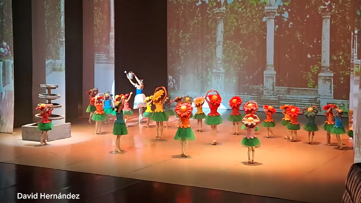 Estreno de Blancanieves cautiva a niños y adultos 