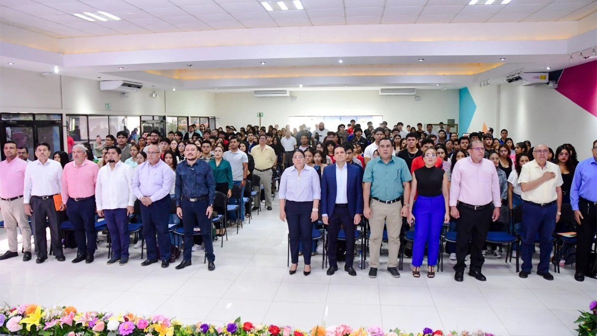 Estudiantes de Contabilidad fortalecen conocimient