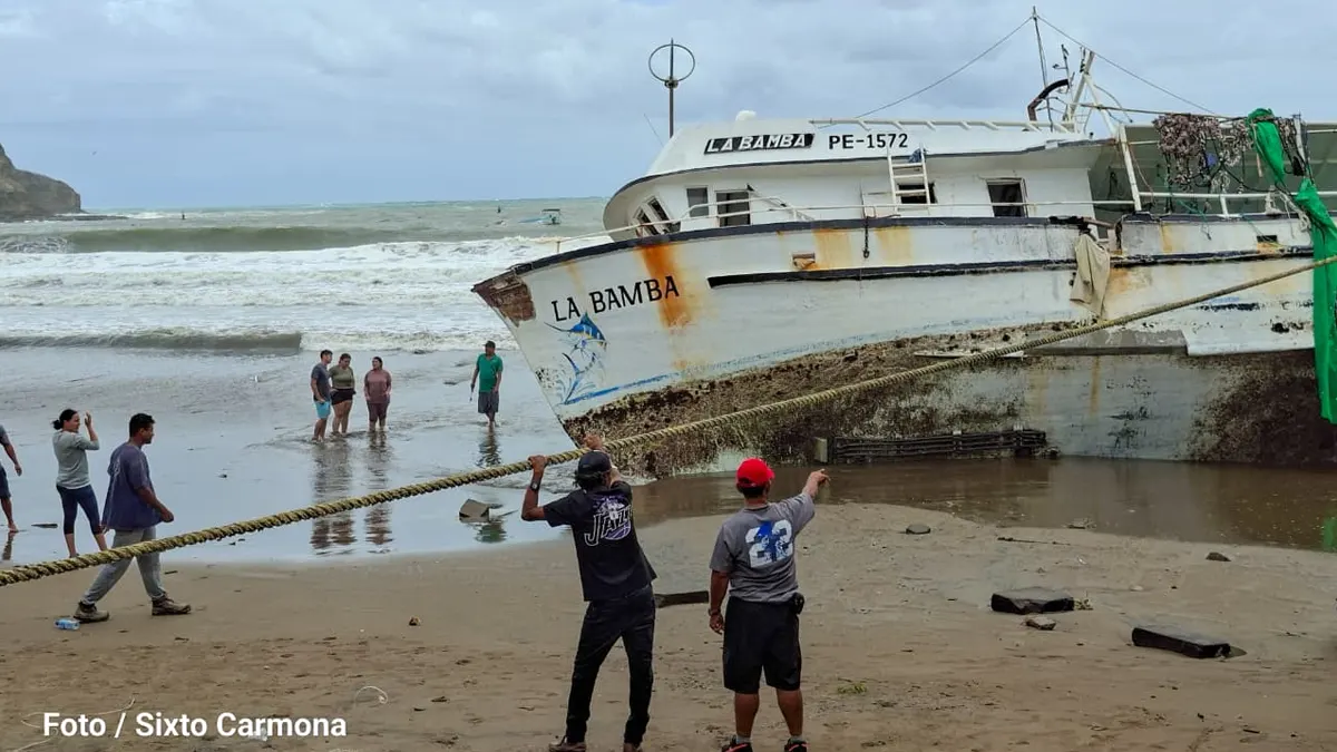 Fuerte oleaje daña embarcaciones y suspensión de z